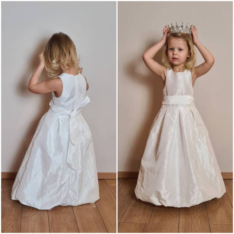 Taufkleid Mädchen Mit Umhang, Faltenkleid, Weiß, Mädchen, Blumenmädchen, Hochzeit Mädchenkleid von MandDFashion