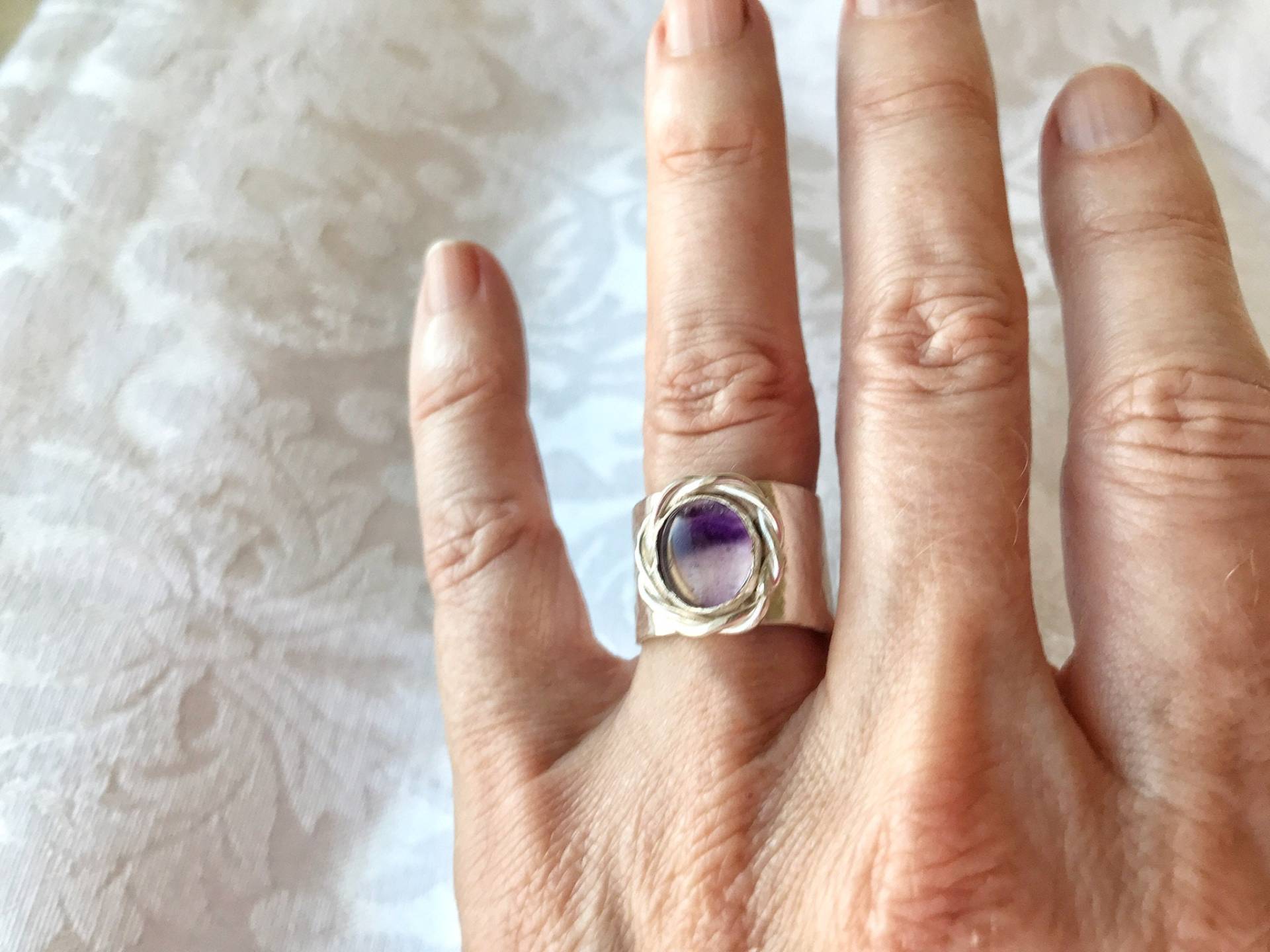 Lila Achat Und Sterling Silbering von MandMJewelryByTaylor