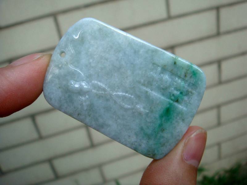Hong Kong Zertifiziert 100 % Natürliche Unbehandelte Ladung Hellgrün Jadeit Hand Geschnitzt Ausgegrüsse Fledermaus & Ruyi Make Ein Angebot Hong Kong Zertifiziert 100 % Natürliche Unbehandelte Ladung Hellgrün Jadeit Hand Geschnitzt Ausgegrüsse Fledermaus & Ruyi Make Ein Angebot von MandalayJade