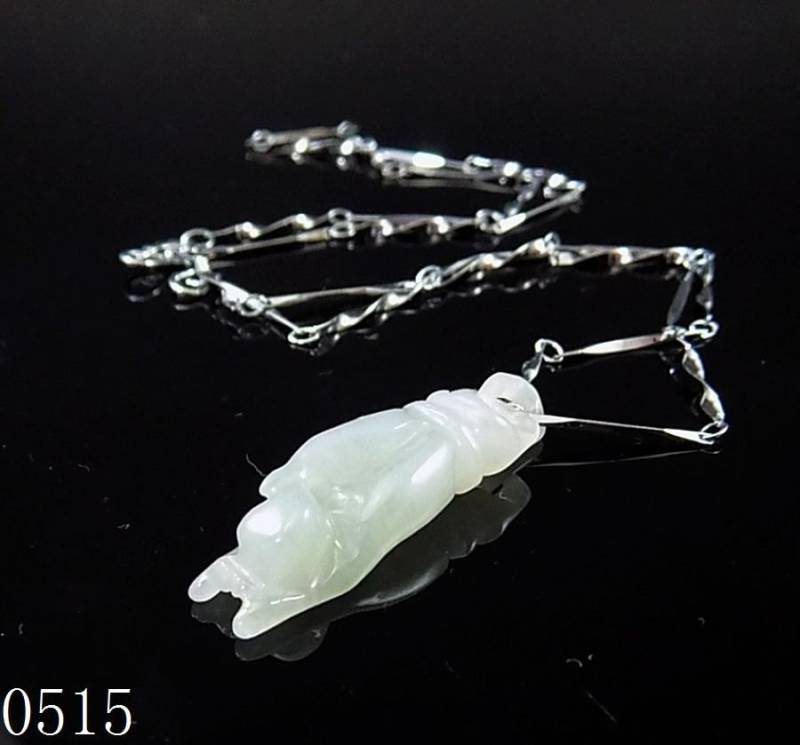 Natur, Weiß, Seladon Nephrit, Anhänger, Silber 925 Halskette, Buddha Hand Natur, Weiß, Seladon Nephrit, Anhänger, Silber 925 Halskette, Buddha Hand von MandalayJade