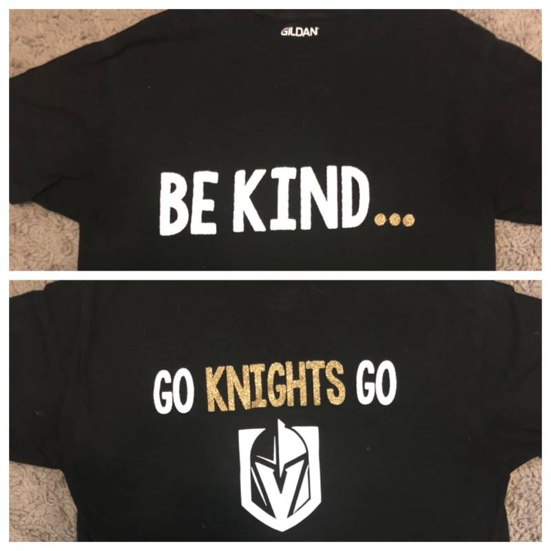 Vegas Goldenen Ritter Werden Art Shirt Vegas Goldenen Ritter Werden Art Shirt von MandasMagicalMerch