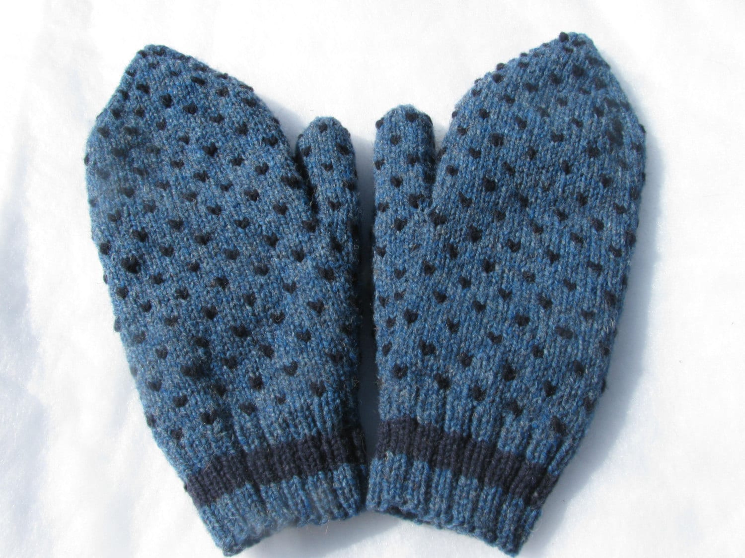Blau Meliert Und Marineblaue Handschuhe. Versandfertig in Der Größe Medium von MandasMittens