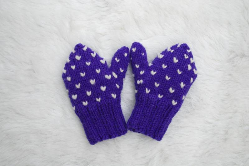 Kinder Lila Thrummed Handschuhe Größen Klein, Mittel Und Groß von MandasMittens