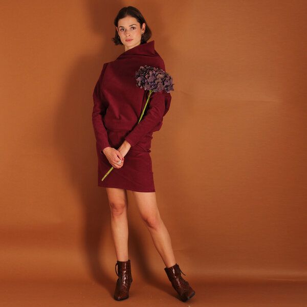 ManduTrap Asymmetrisches Cordkleid Juni aus Biobaumwolle kbA in blau oder berry von ManduTrap