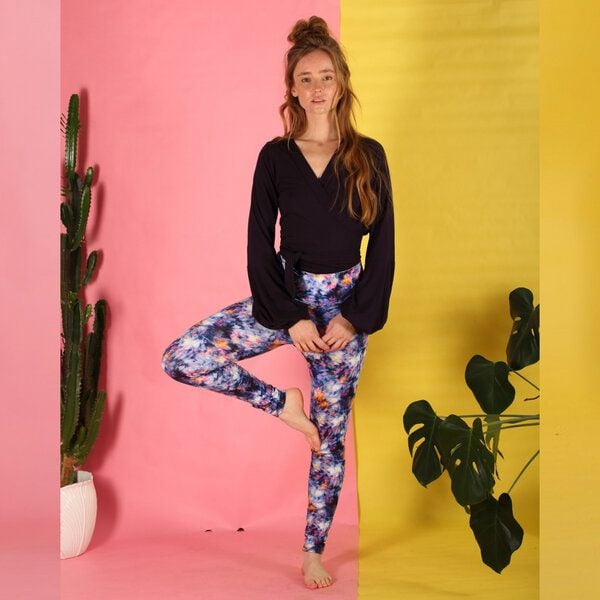 ManduTrap Leggings Chara mit Batikmuster von ManduTrap