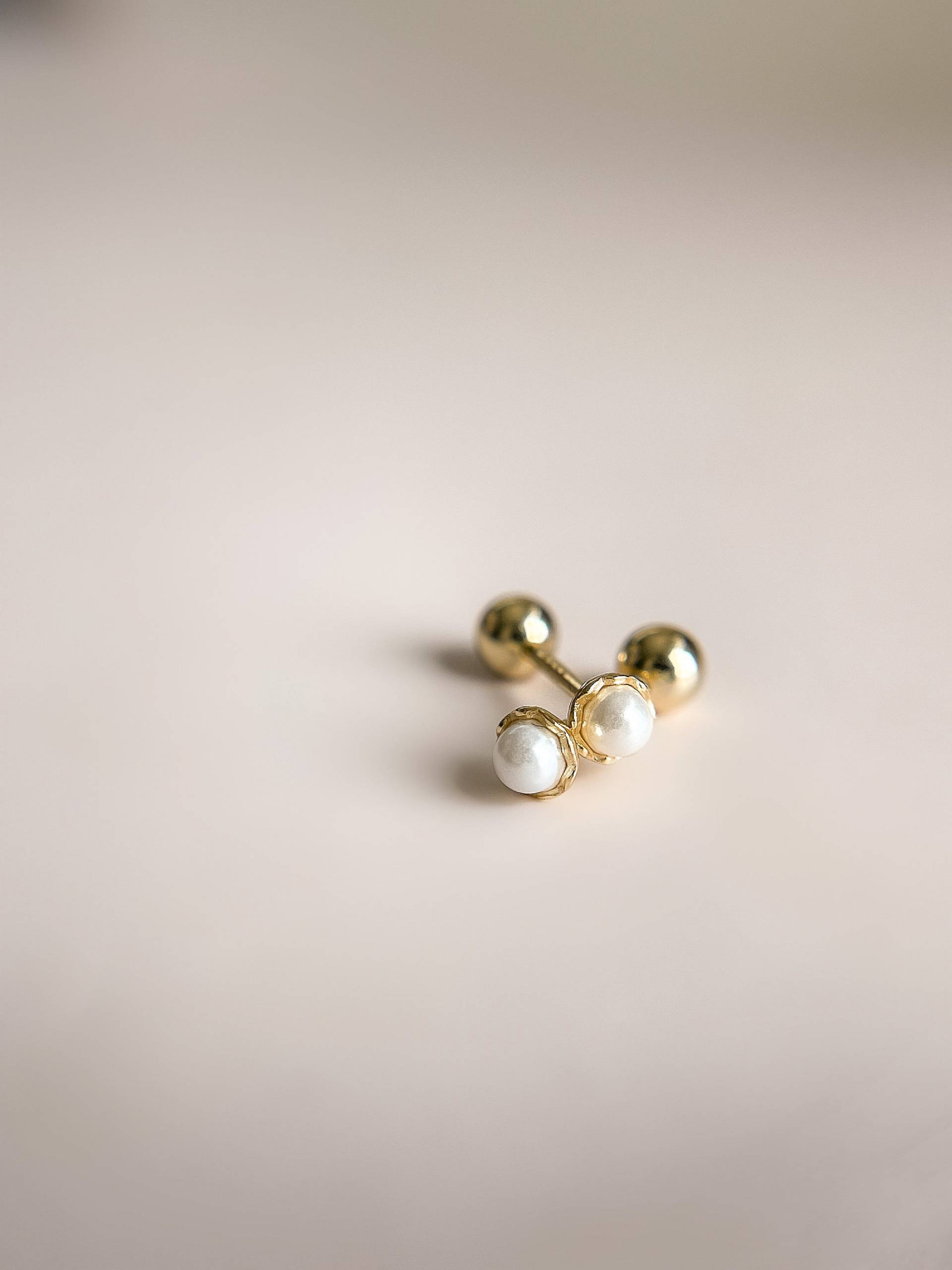 Mini Perlen Ohrstecker//Gold Ohrstecker//Ohrstecker//Ohrringe//Ohrringe//Ohrstecker//Ohrstecker//Ohrstecker//Schiebeperlen//Mandy Ellen Designs von MandyEllenDesign