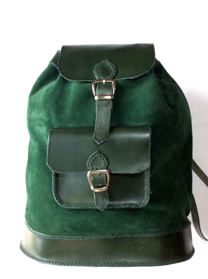 Lederrucksack, Wildlederrucksack, Grüner Rucksack, Handgefertigter Rucksack von Maneneaccessories
