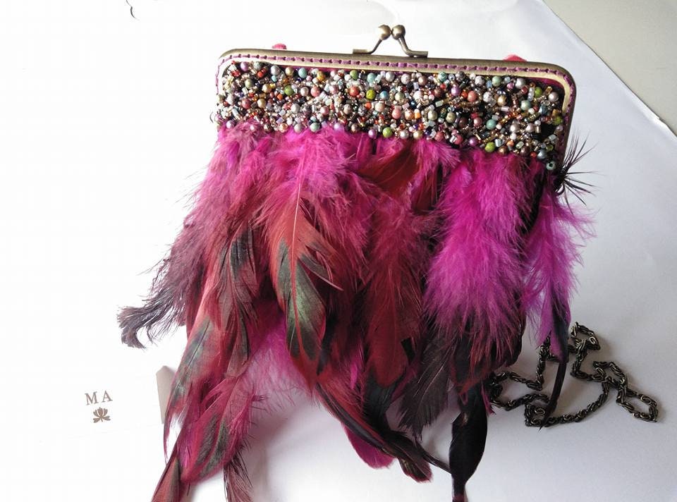 Rosa Feder Clutch, Rosa Tasche, Party Clutch von Maneneaccessories