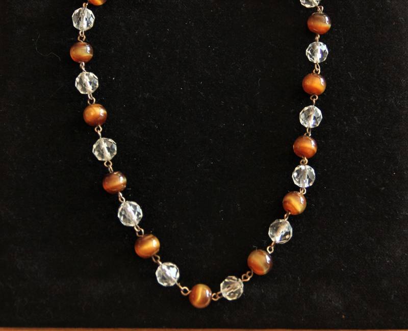 Vintage 1930S Faux Tigerauge Und Glaskristall Perlen Halskette Vintage 1930S Faux Tigerauge Und Glaskristall Perlen Halskette von Mangledtout