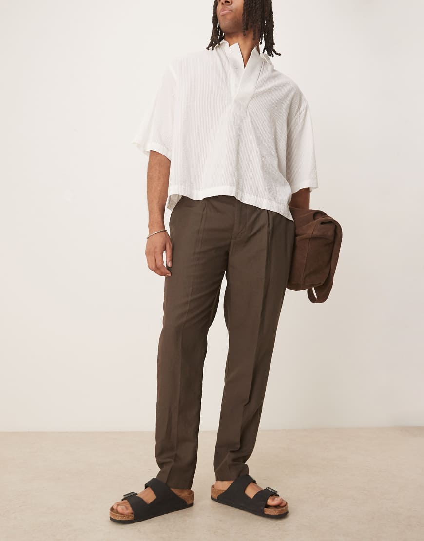 ASOS DESIGN - Slim-Fit-Leinenhose in Schokobraun ASOS DESIGN - Slim-Fit-Leinenhose in Schokobraun von Mango