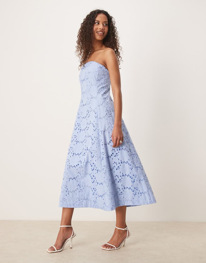 Mango - A-Linien-Kleid in Himmelblau mit Cut-out-Design Mango - A-Linien-Kleid in Himmelblau mit Cut-out-Design von Mango