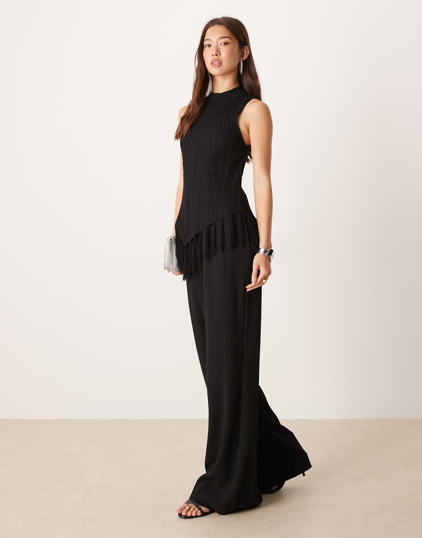 Mango - Ärmelloser, strukturierter Jumpsuit in Schwarz mit Gürtel von Mango