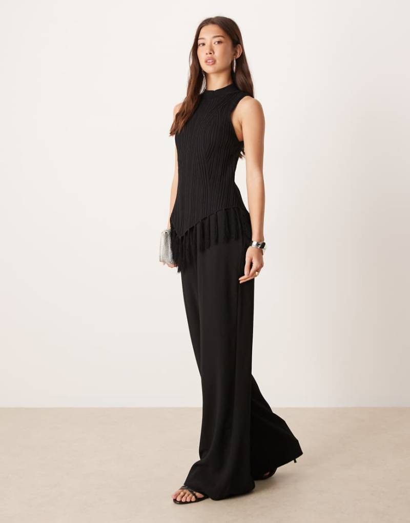 Mango - Ärmelloser, strukturierter Jumpsuit in Schwarz mit Gürtel von Mango