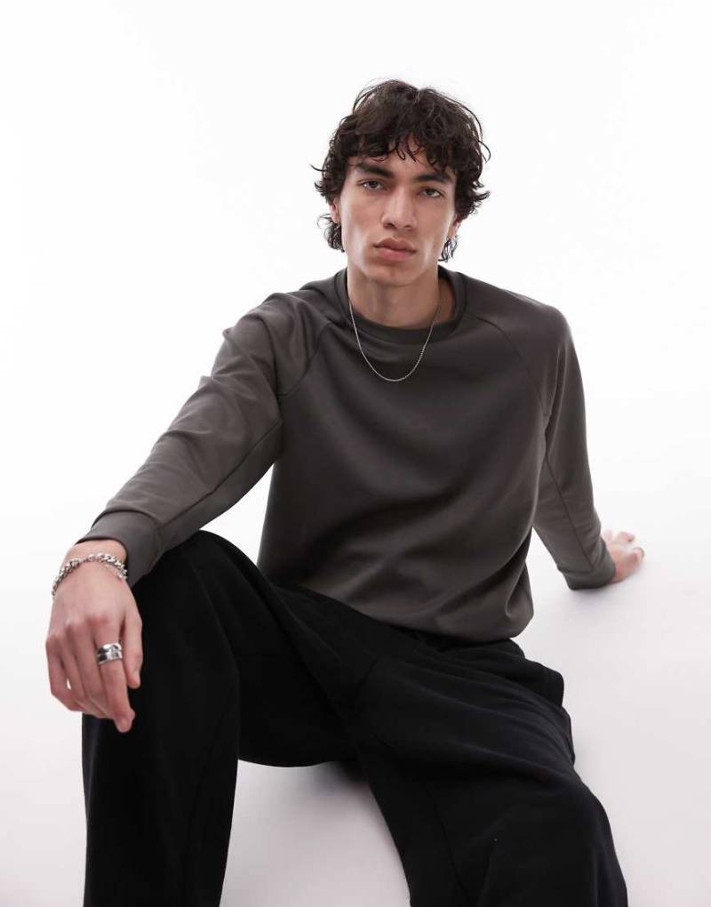 Mango - Atmungsaktives Performance-Sweatshirt in Dunkelgrün von Mango