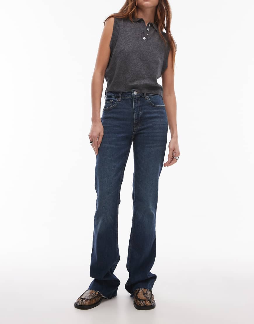 Mango - Fiona - Jeans in Mittelblau mit unbehandeltem Saum Mango - Fiona - Jeans in Mittelblau mit unbehandeltem Saum von Mango