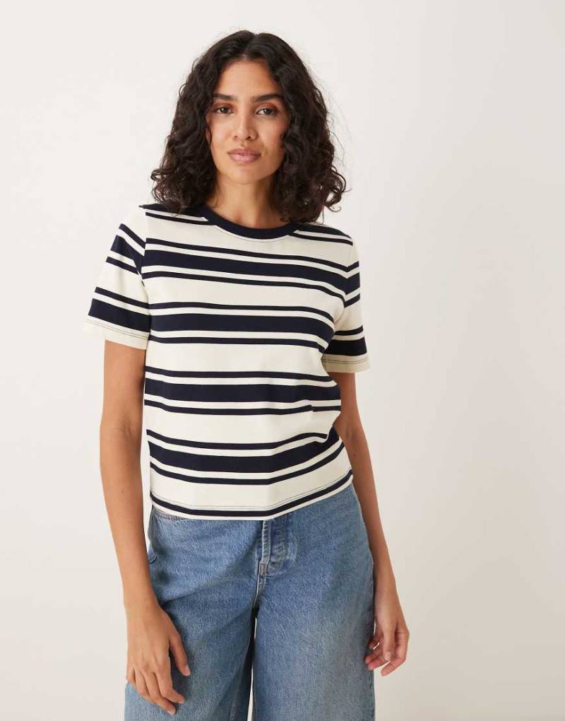 Mango - Baumwoll-T-Shirt mit Streifen in Cremeweiß und Schwarz-Neutral von Mango