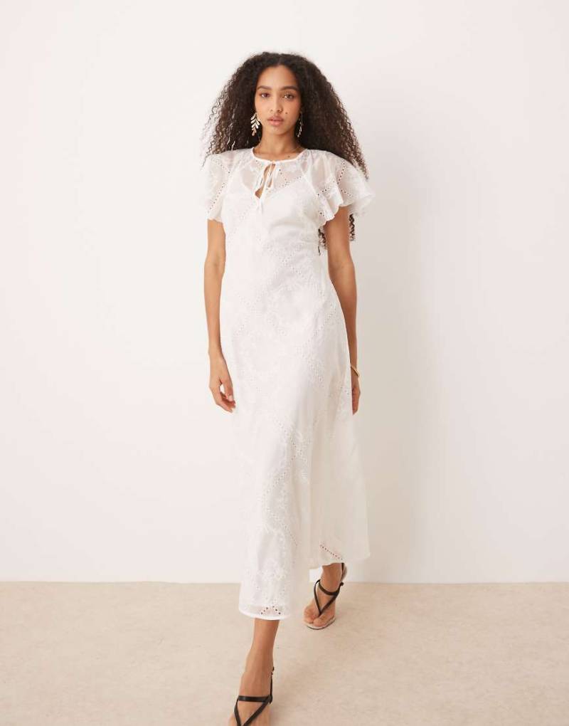 Mango - Besticktes Spitzen-Maxikleid in Weiß mit Cape-Overlay von Mango