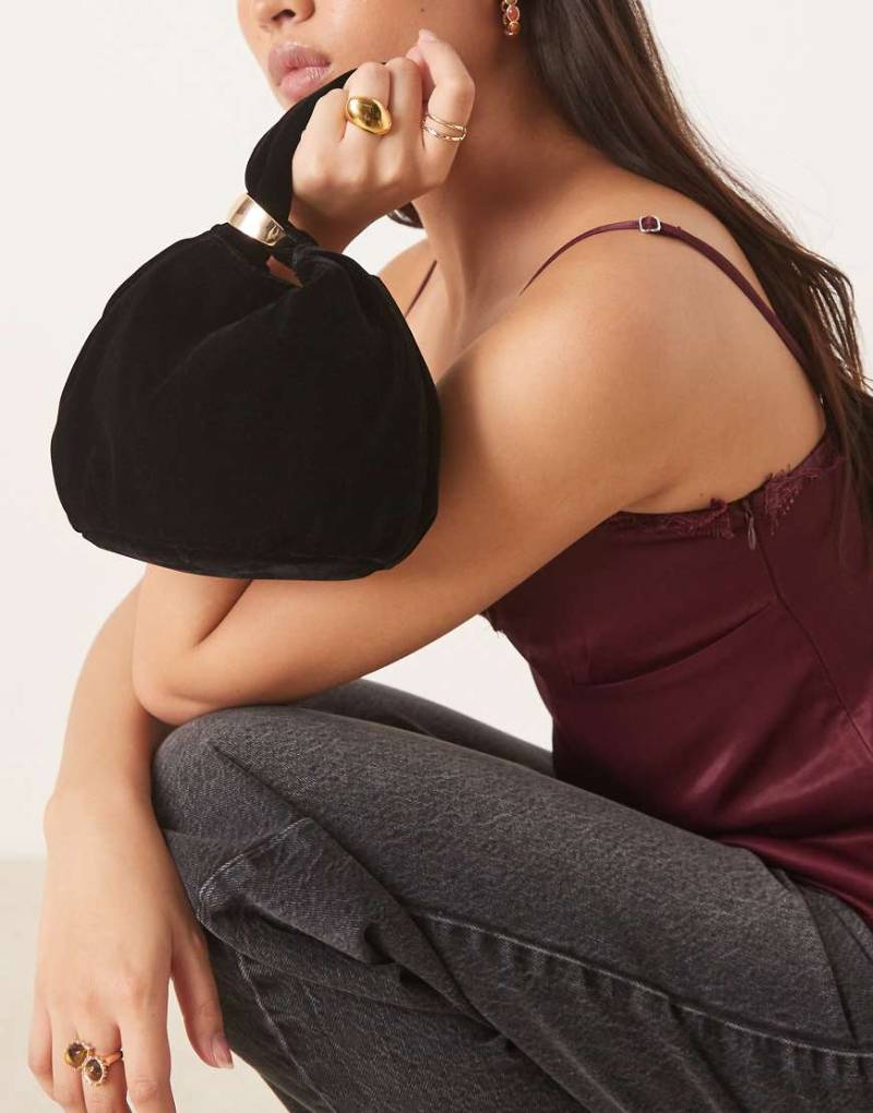 Mango - Beuteltasche aus Samt in Schwarz mit goldfarbenem Detail von Mango