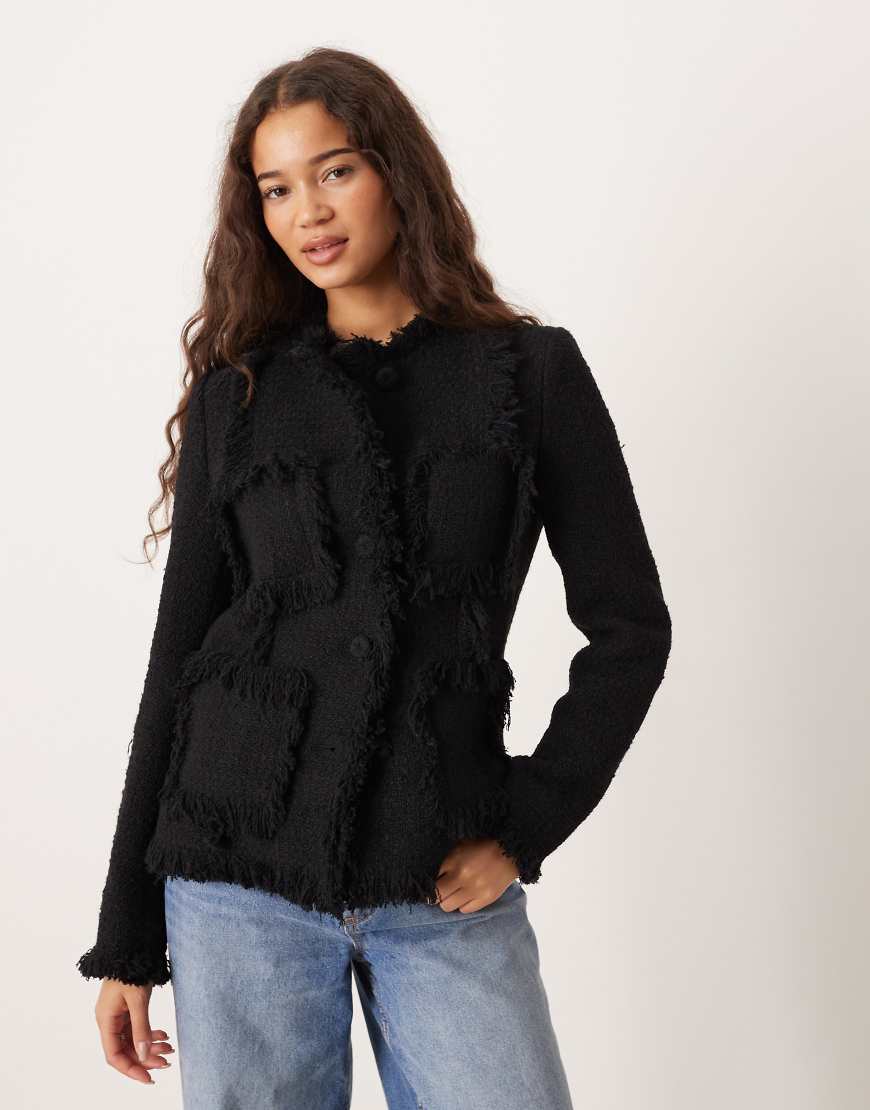 Mango - Bouclé-Jacke in Schwarz mit Fransen-Detail von Mango