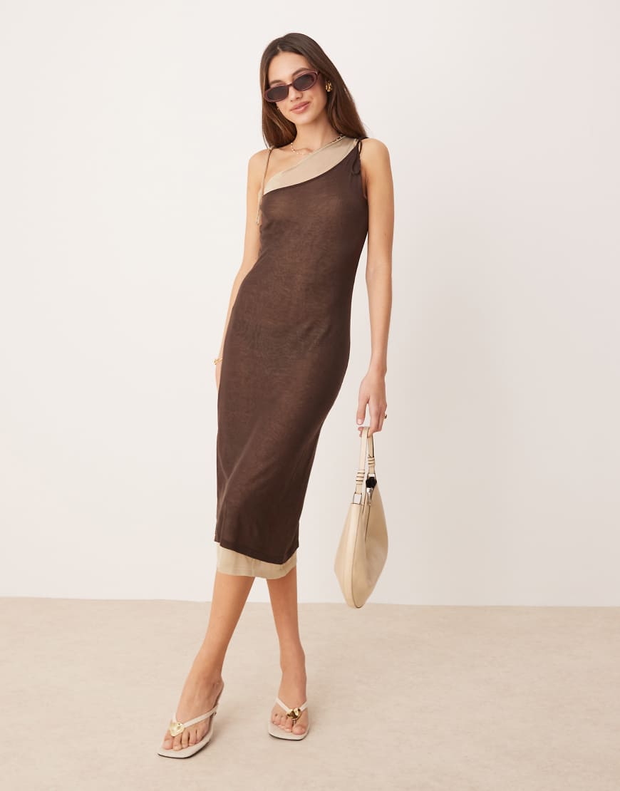 Mango - Capsule - Durchsichtiges Camisole-Kleid in Schokobraun mit 2-in-1-Design Mango - Capsule - Durchsichtiges Camisole-Kleid in Schokobraun mit 2-in-1-Design von Mango