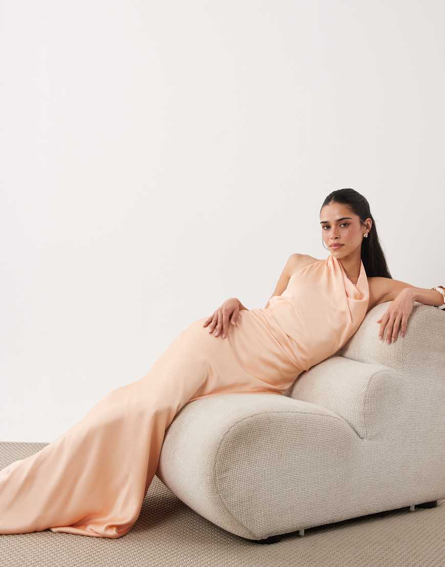 Mango - Capsule - Rückenfreies Neckholder-Maxikleid aus Satin in Rosa von Mango