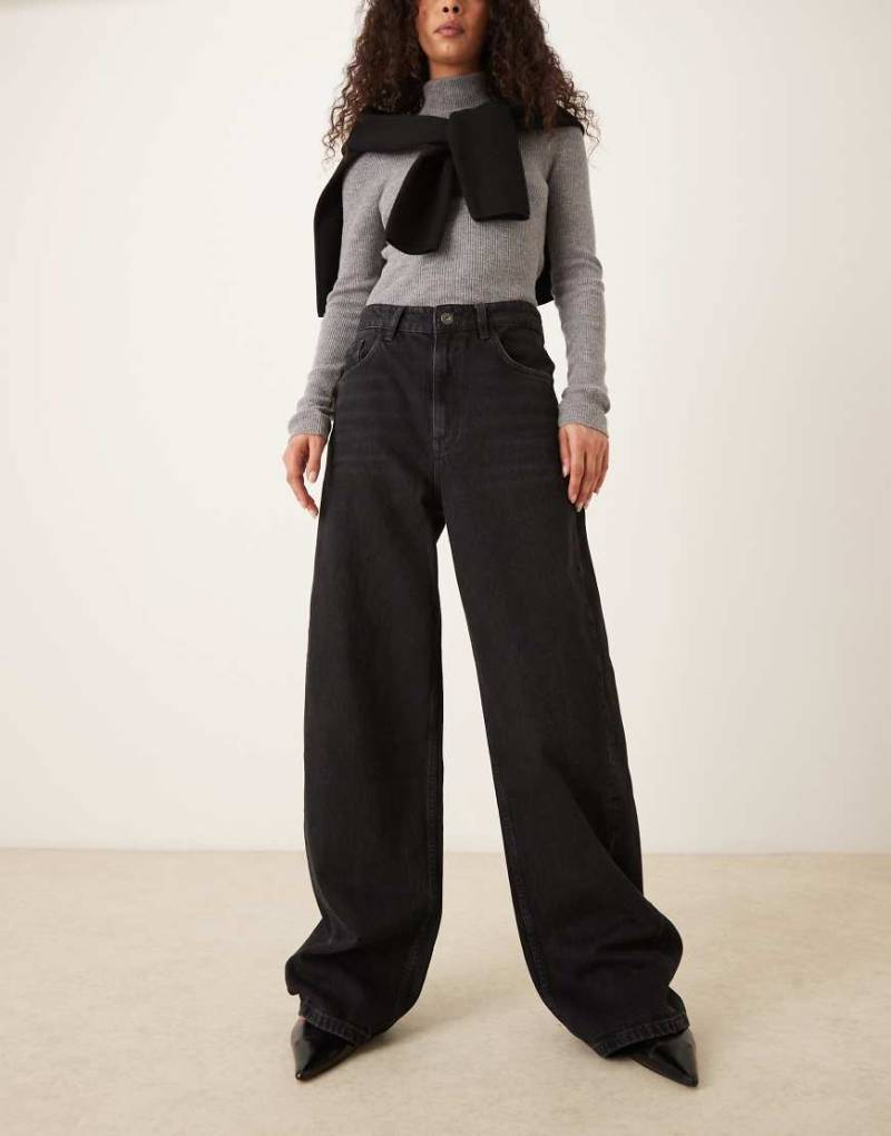 Mango - Charlot - Barrel-Leg-Jeans in Schwarz aus reiner Baumwolle von Mango