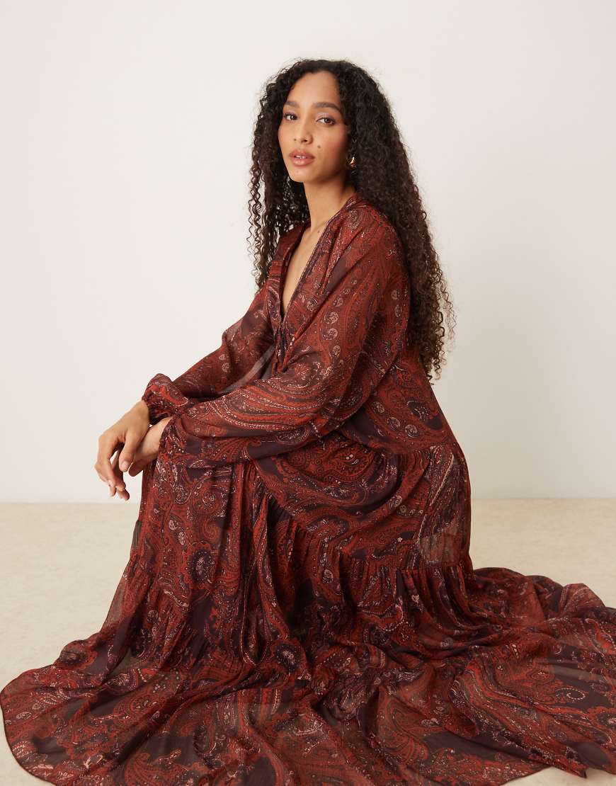 Mango - Chiffon-Maxikleid in Rostrot mit Paisleymuster von Mango