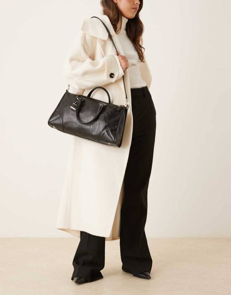 Mango - City-Tasche in Schwarz mit Hängeschloss-Anhänger von Mango