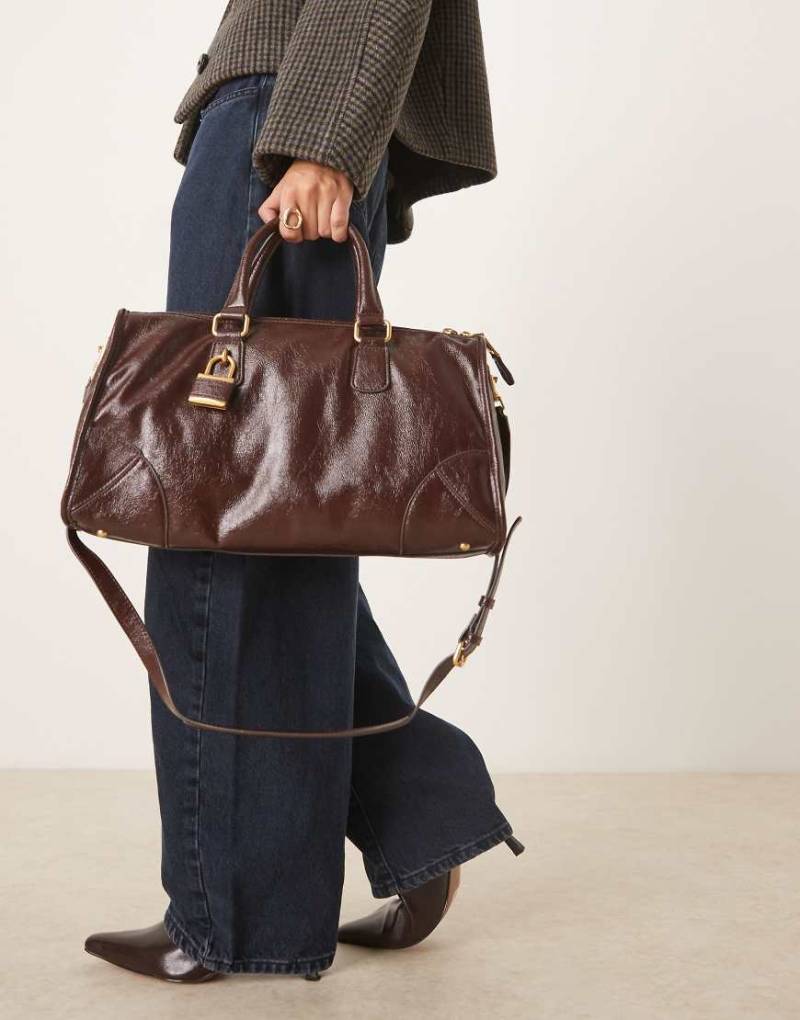 Mango - City-Tasche in kräftigem Braun mit Schlossanhänger-Brown von Mango