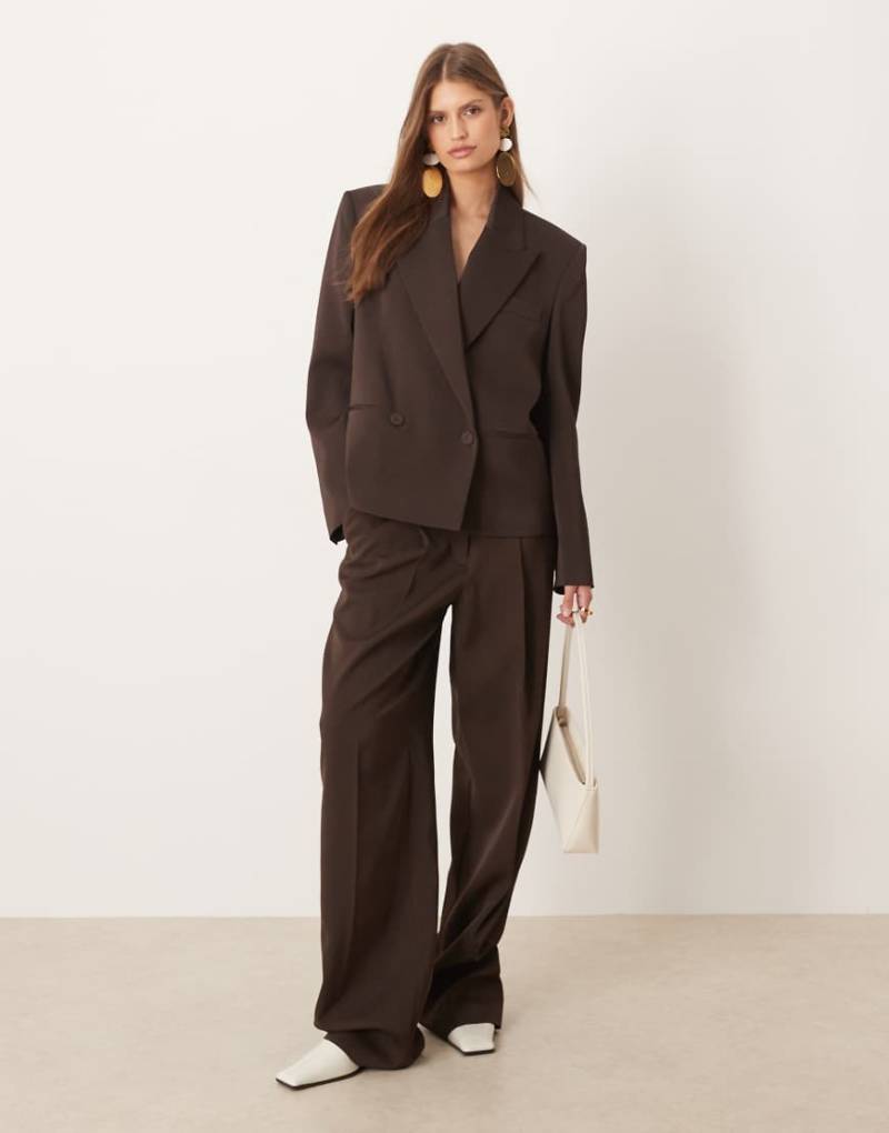 Mango - Cris Capsule - Elegante Hose in Braun mit Falten vorne, Kombiteil-Brown Mango - Cris Capsule - Elegante Hose in Braun mit Falten vorne, Kombiteil-Brown von Mango