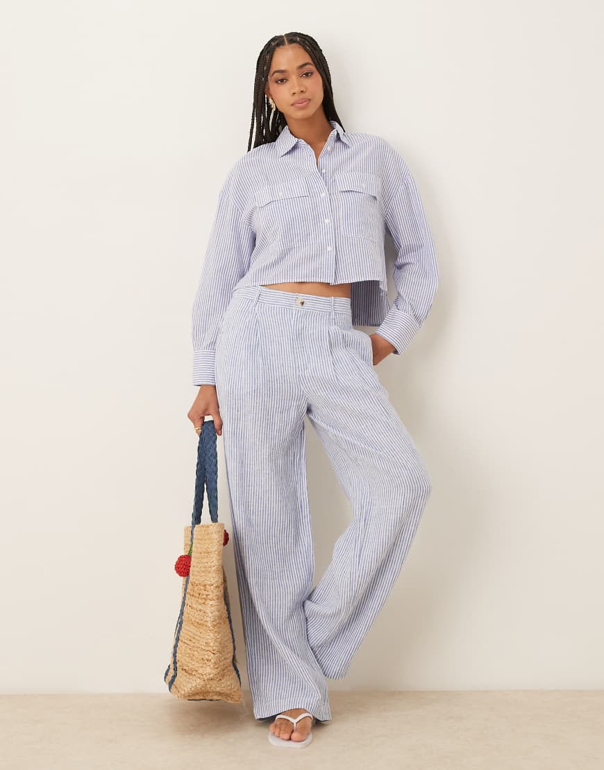 Mango - Cropped-Hemd aus Leinenmix in Hellblau gestreift, Kombiteil von Mango