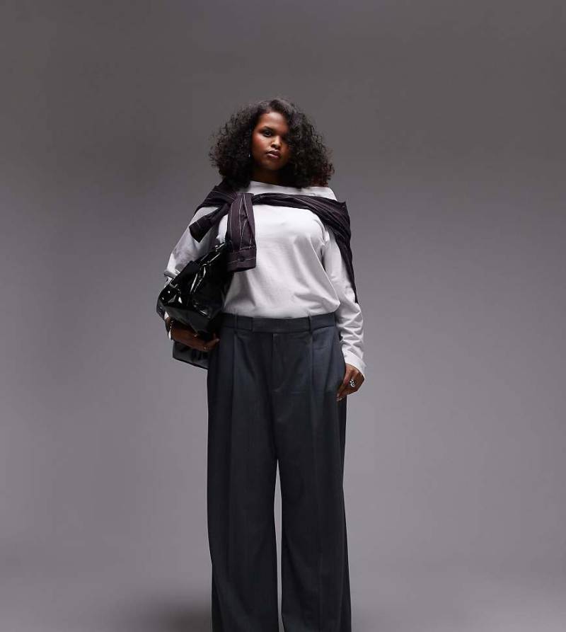 Mango Curve - Weit geschnittene Hose in Grau mit Bundfalten von Mango