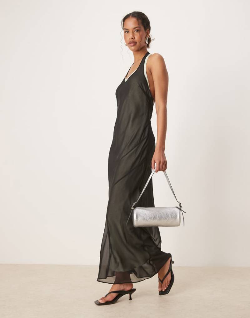 Mango - Doppellagiges Maxikleid in Schwarz mit Rundhalsausschnitt und weich konturierter, sichtbarer Naht von Mango