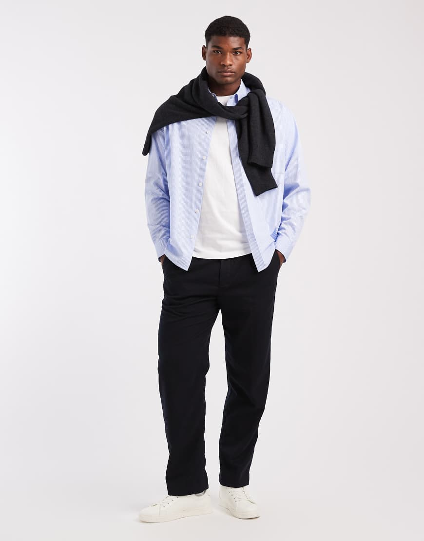 Mango - Elegante Hose in Marineblau mit Bundfalten vorne von Mango