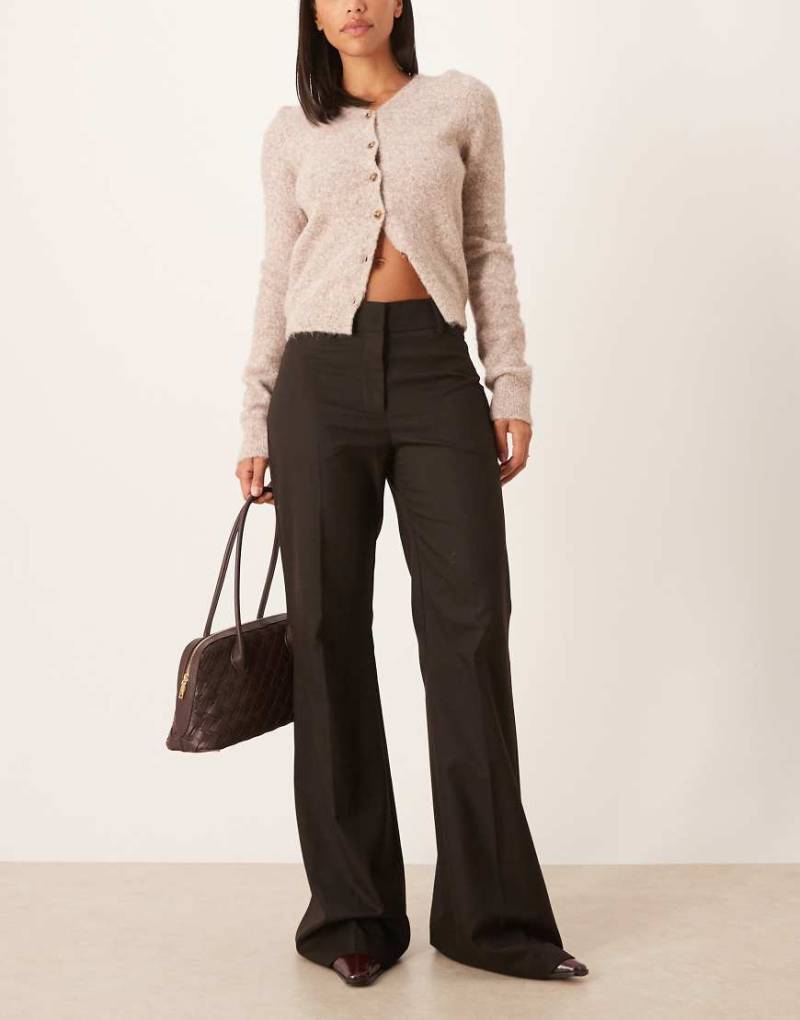 Mango - Elegante Hose in Schokobraun mit Bundfalten-Brown von Mango