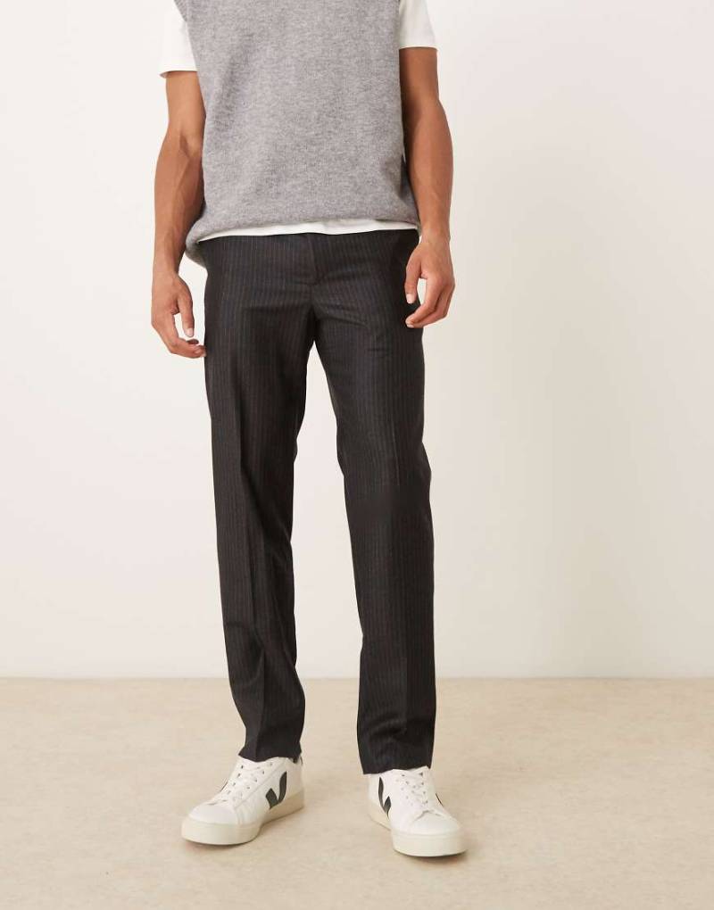 Mango - Elegante Nadelstreifenhose aus reiner Wolle in Anthrazit mit Bundfalten-Grau von Mango