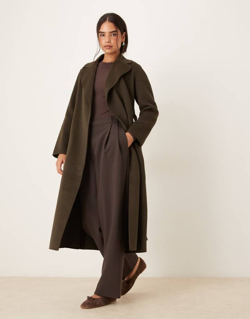 Mango - Eleganter Mantel in Khaki mit Bindegürtel-Grün von Mango