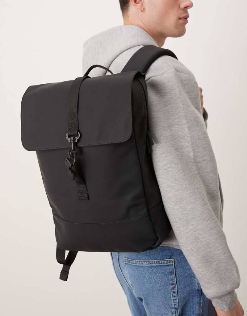 Mango - Eleganter schwarzer Rucksack in kompaktem Design von Mango