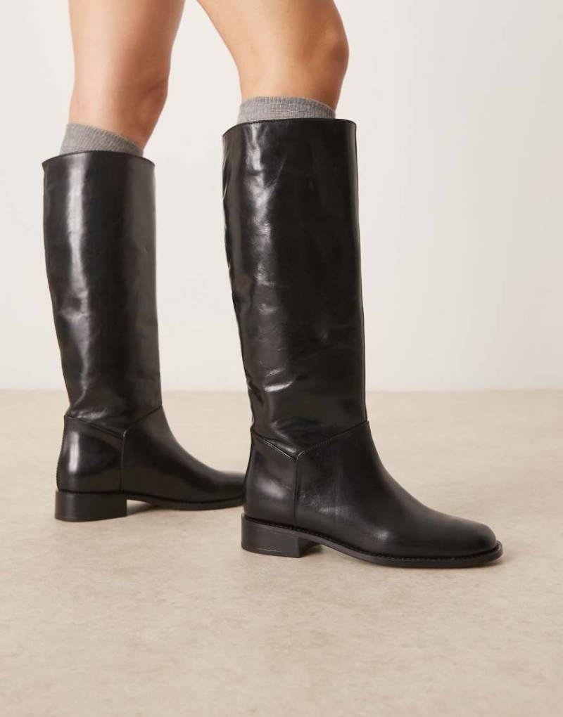 Mango - Flache, kniehohe Stiefel in Schwarz Mango - Flache, kniehohe Stiefel in Schwarz von Mango