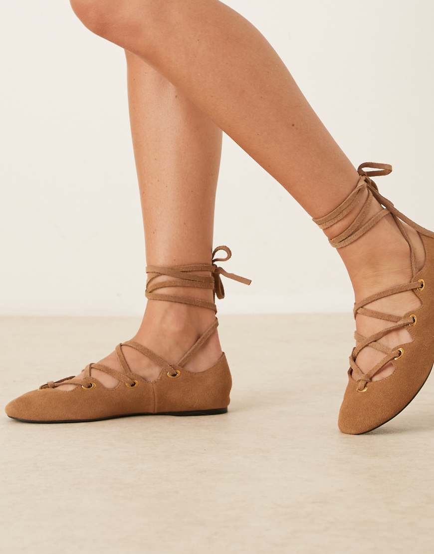 Mango - Flache Schnürschuhe aus Wildleder in Braun Mango - Flache Schnürschuhe aus Wildleder in Braun von Mango