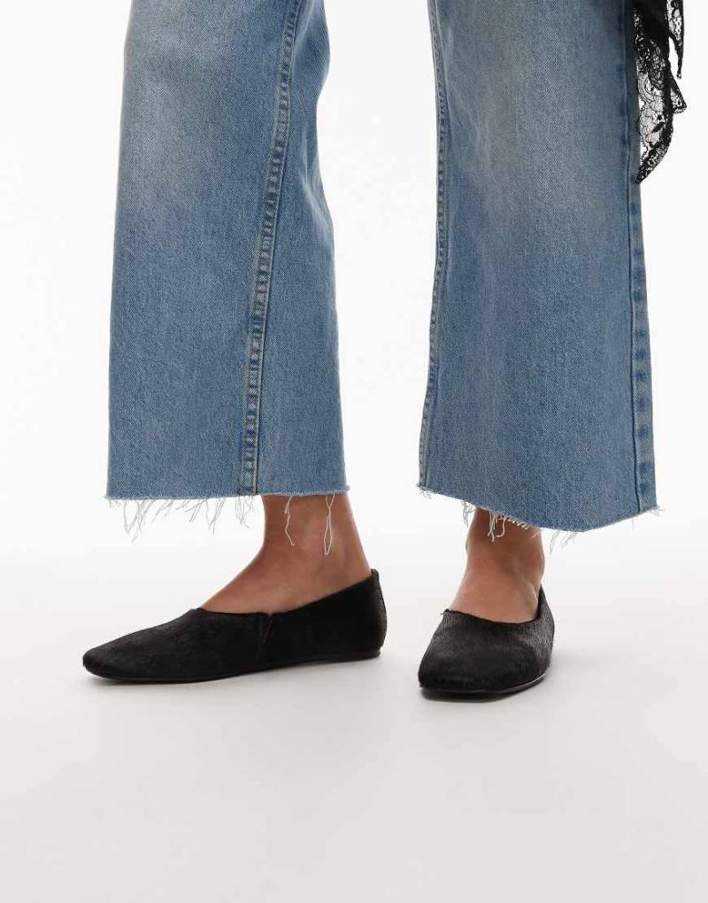 Mango - Flache Schuhe aus 100% Ponyfell in Schwarz mit eckiger Zehenpartie von Mango