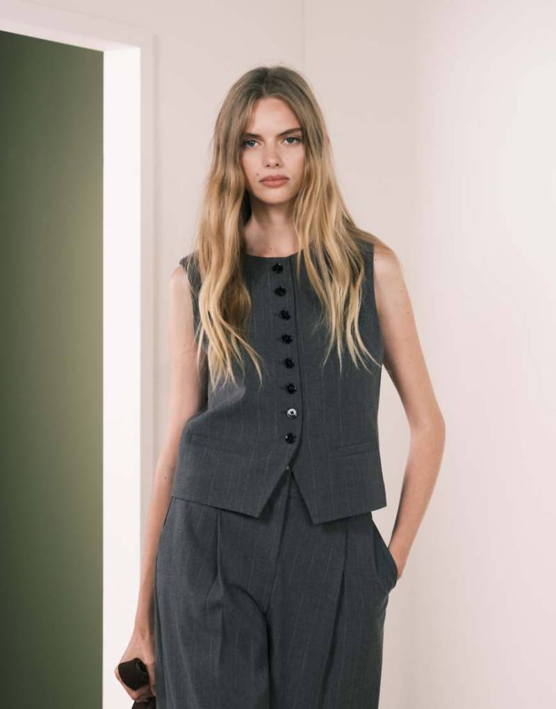 Mango - Gabo - Elegante Weste in Grau mit Streifen und Statement-Knöpfen, Kombiteil von Mango