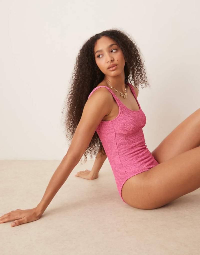 Mango - Gekräuselter Badeanzug in Rosa mit tiefem Rückenausschnitt von Mango