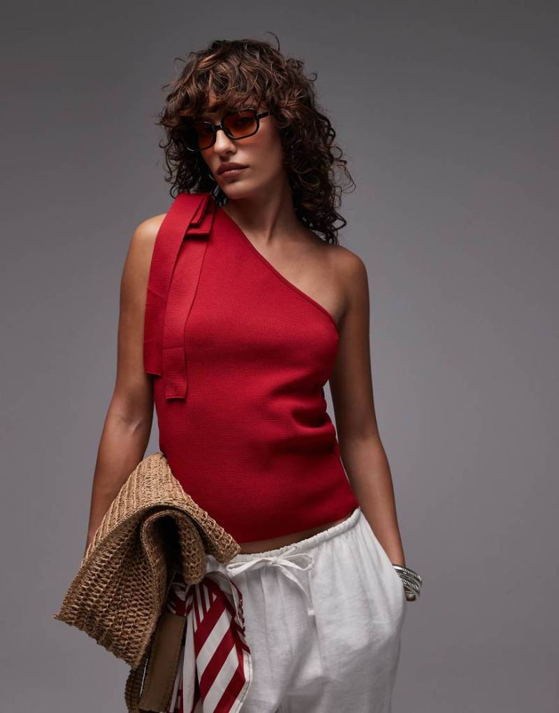 Mango - Gestricktes One-Shoulder-Oberteil in Rot mit Bindedetail von Mango