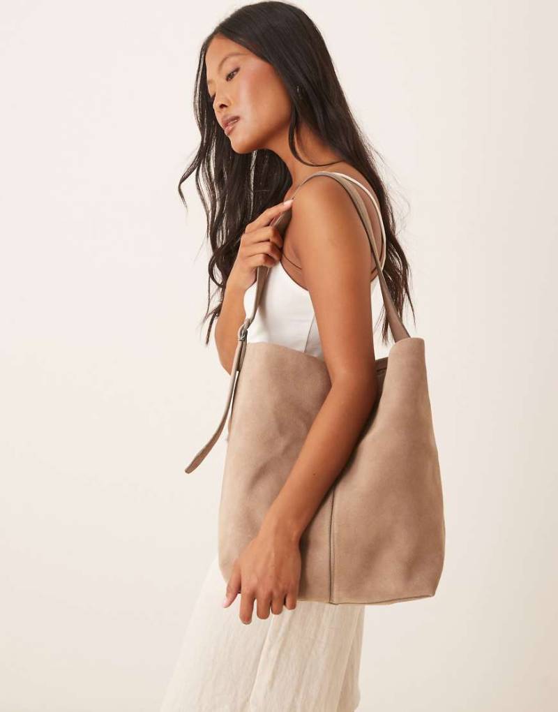 Mango - Große Tasche aus Wildleder in Karamell mit Schnallendetail-Neutral von Mango