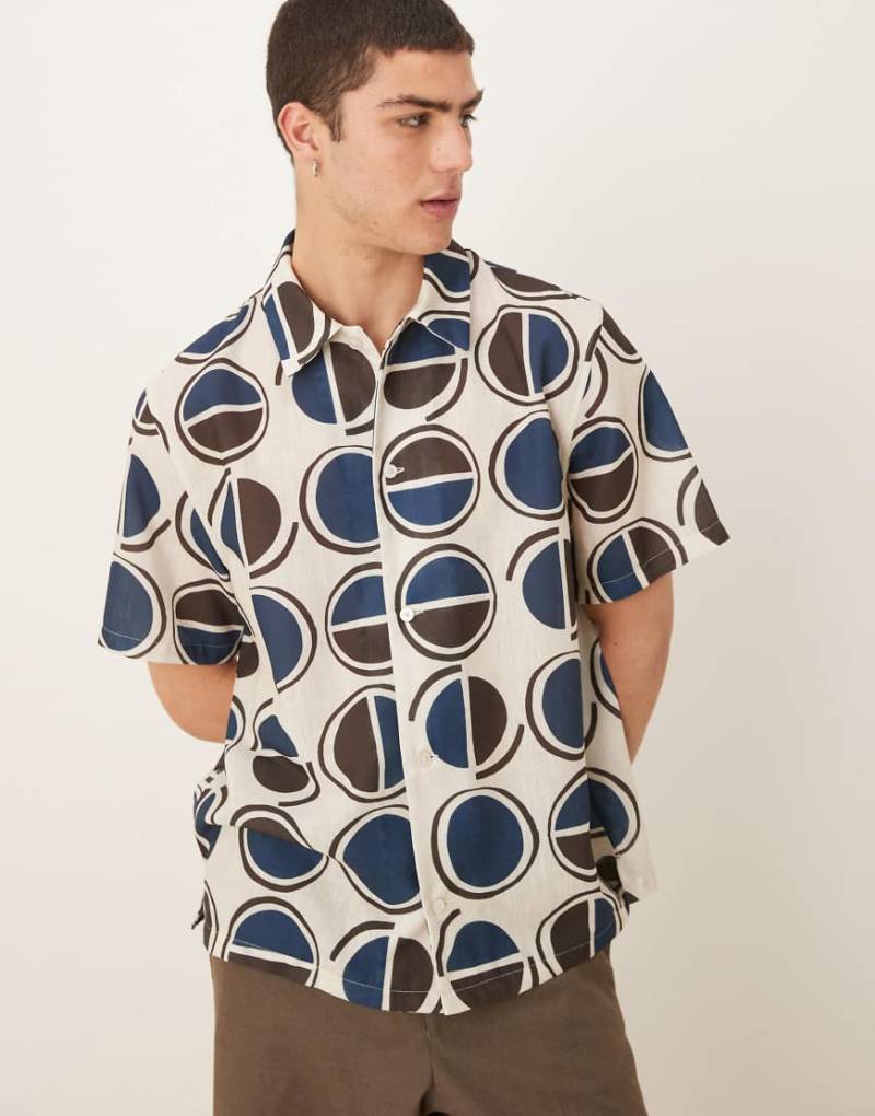 Mango - Hemd mit Geo-Print in Braun & Blau von Mango