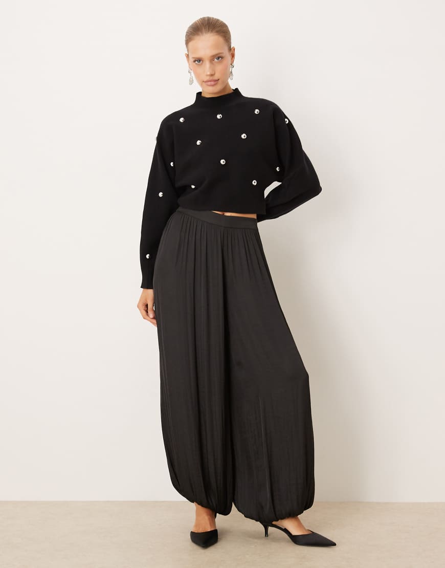 Mango - Hochgeschlossener Cropped-Pullover in Schwarz mit Metallverzierung von Mango