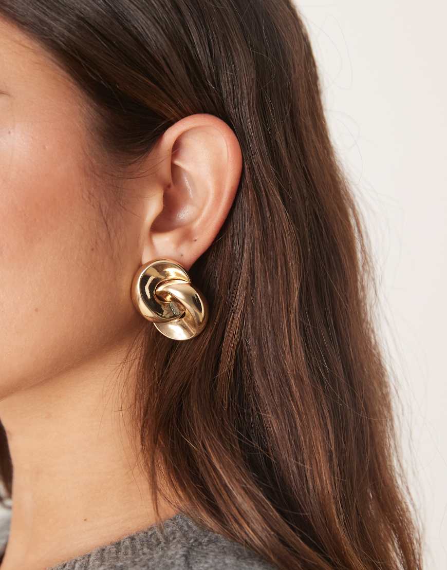 Mango - Ineinander verschlungene Ohrstecker in Gold-Optik-Goldfarben von Mango