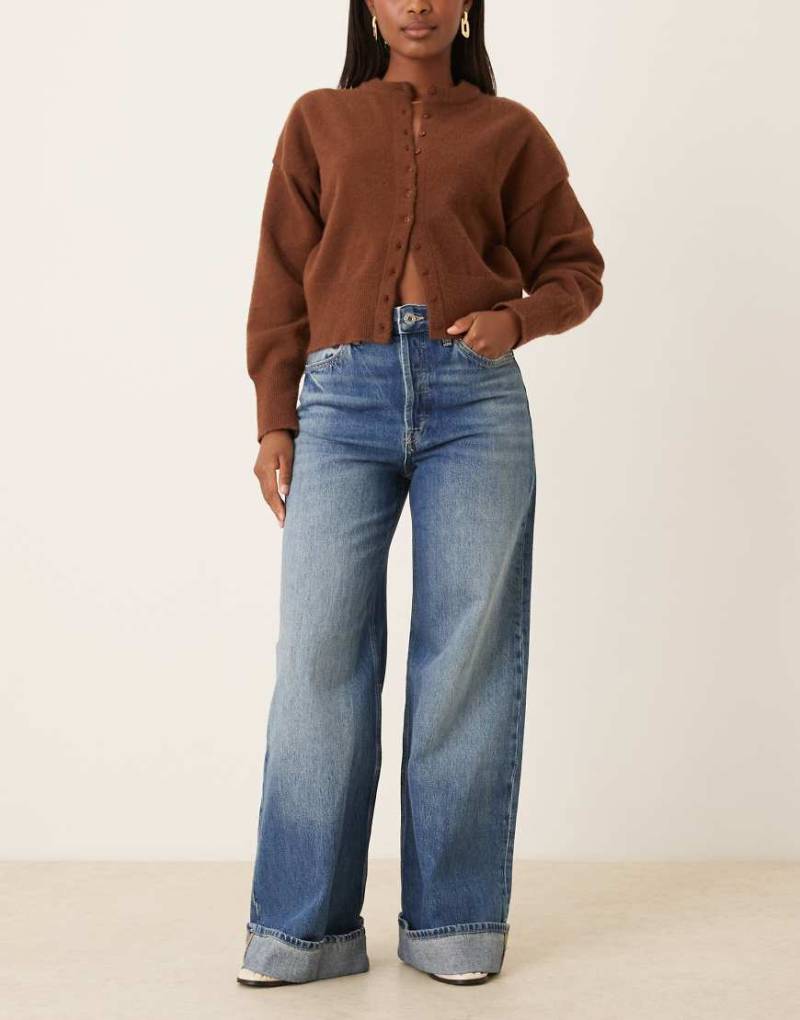 Mango - Jeans aus Baumwolle in Mittelblau mit weitem Bein und Umschlag von Mango