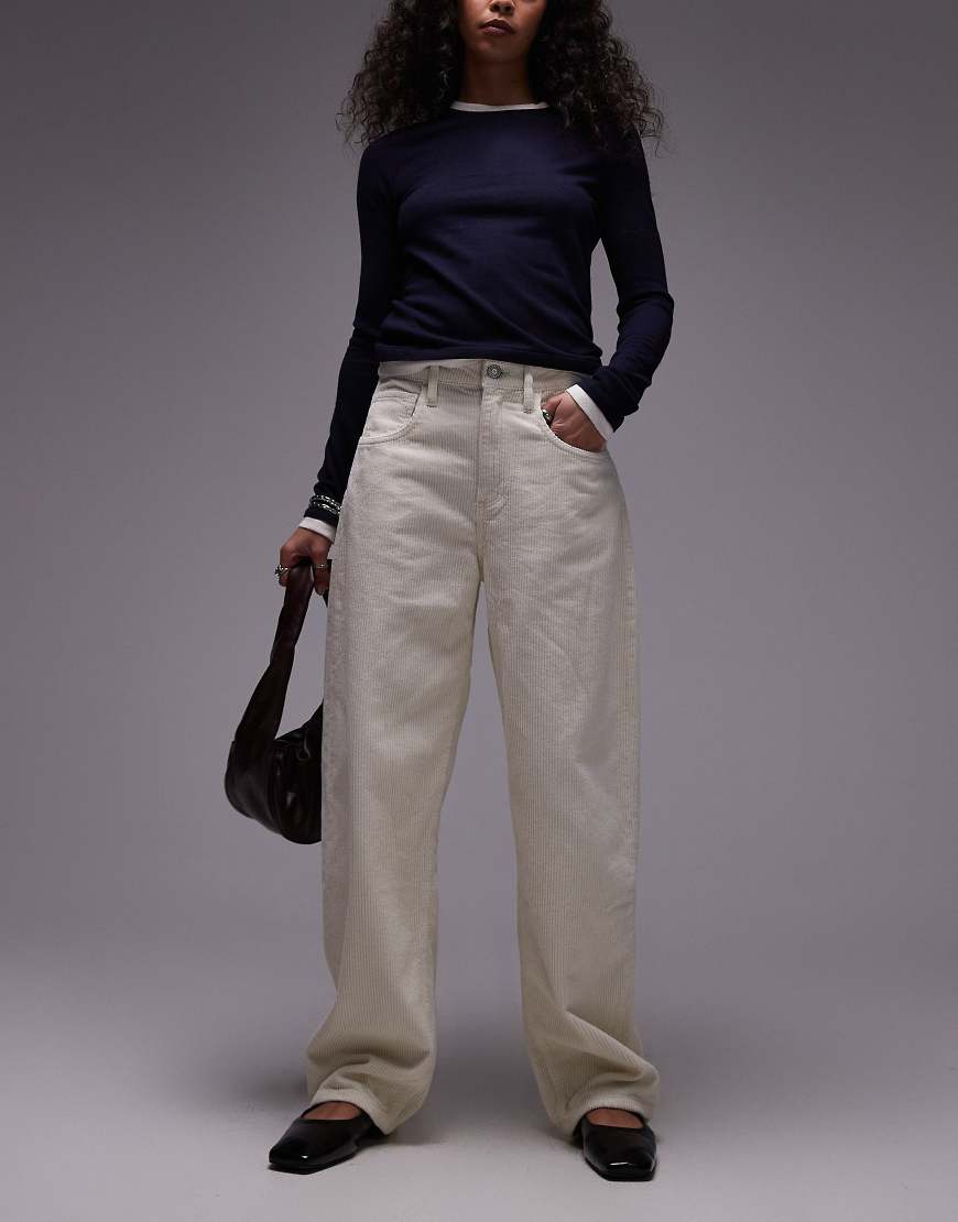 Mango - Betp - Jeans in Weiß mit abgerundetem Beinschnitt Mango - Betp - Jeans in Weiß mit abgerundetem Beinschnitt von Mango
